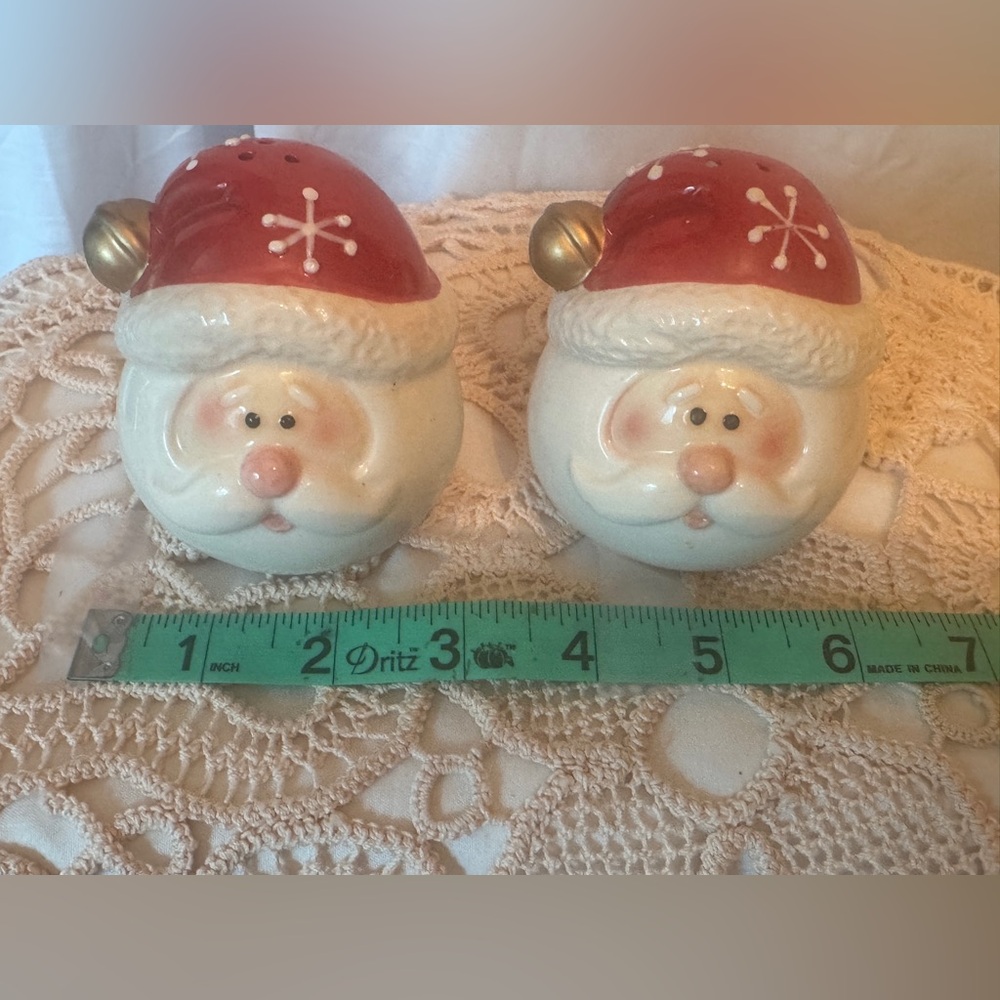 Santa Claus Salt and Pepper Shakers - Red and White